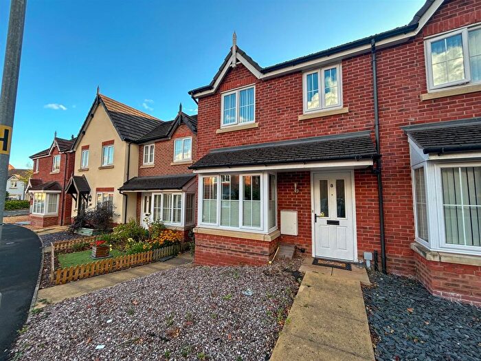 3 Bedroom Semi-Detached House For Sale In Walkham Court, Gwersyllt, LL11