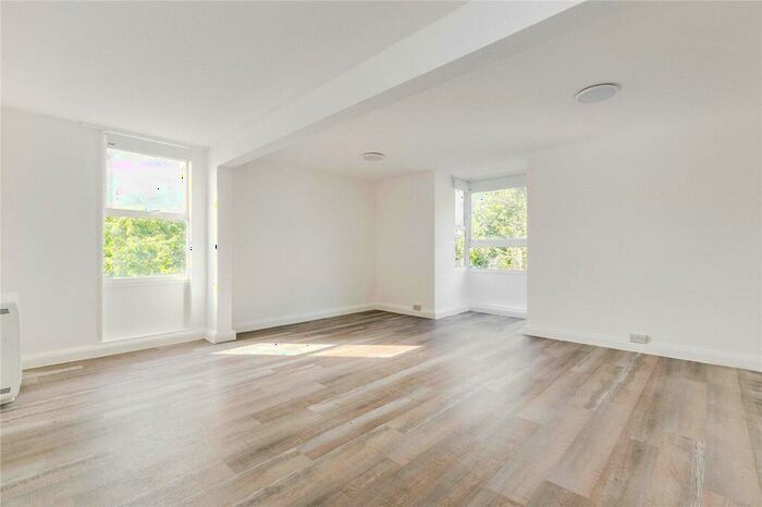 2 Bedroom Flat To Rent In Meyrick Road, Clapham Junction, SW11