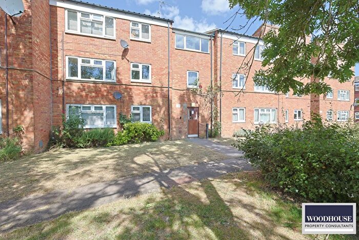 1 Bedroom Flat To Rent In Juniper Close, Turnford, Broxbourne, EN10