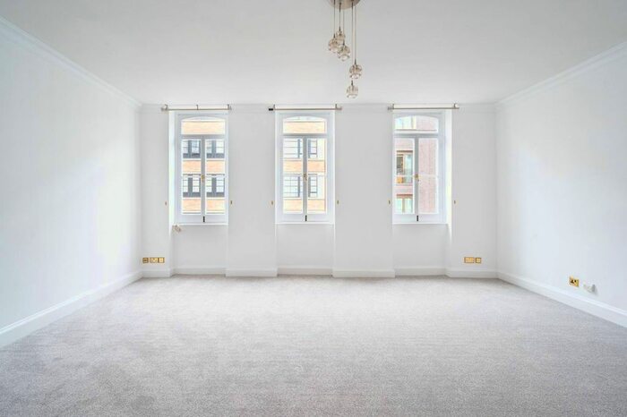 2 Bedroom Flat To Rent In Clarges Street, Mayfair, London, W1J