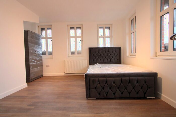 4 Bedroom Flat To Rent In Rye Lane, Peckham, SE15