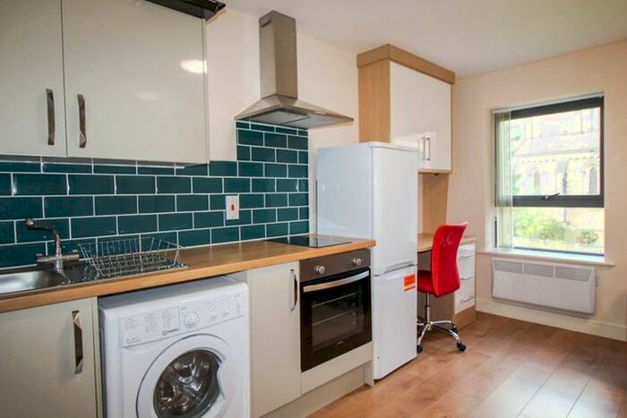 Studio To Rent In Apt, Lofthouse Residence #, LS2