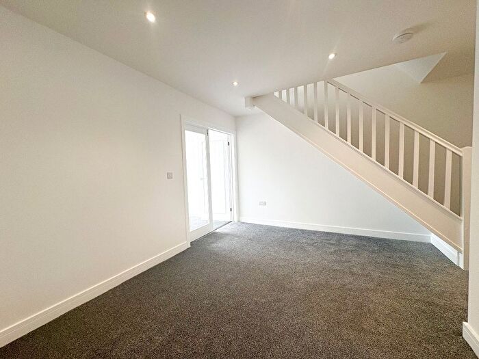 4 Bedroom Semi-Detached House To Rent In Hill Crest View, Cwmtillery, Abertillery, NP13