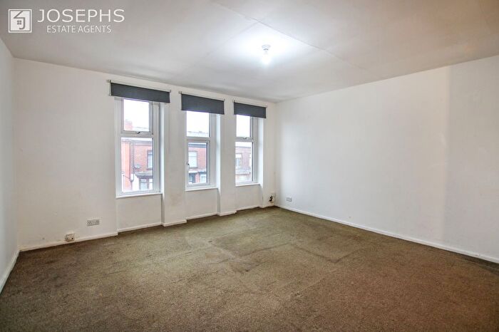1 Bedroom Flat To Rent In Rishton Lane, Bolton, BL3