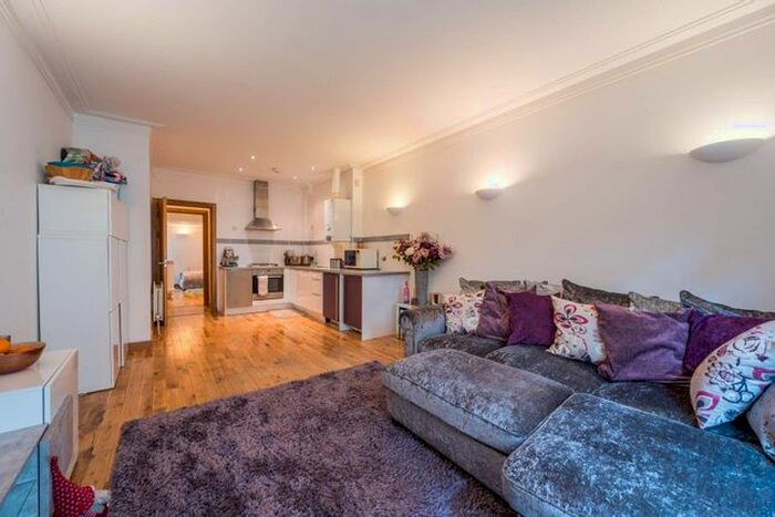 3 Bedroom Property To Rent In Cubitt Street, London, WC1X