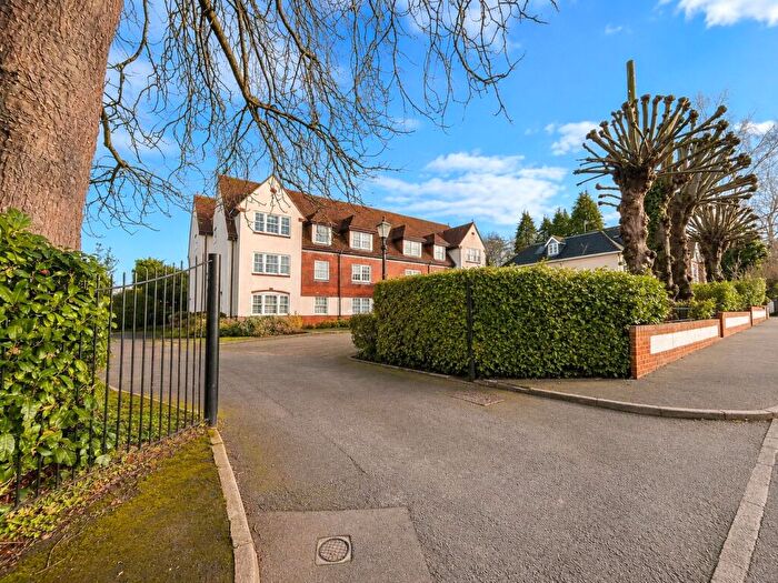 2 Bedroom Apartment To Rent In Cranley Road, Guildford, Surrey, GU1