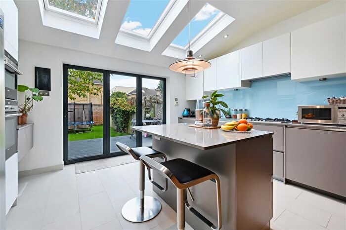 3 Bedroom Property To Rent In Edith Road, Wimbledon, SW19