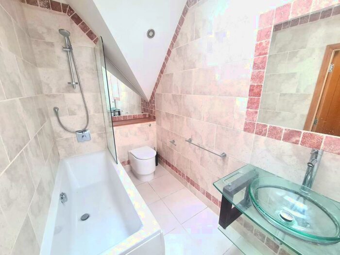 2 Bedroom Apartment To Rent In Lauren House, Northenden, M22