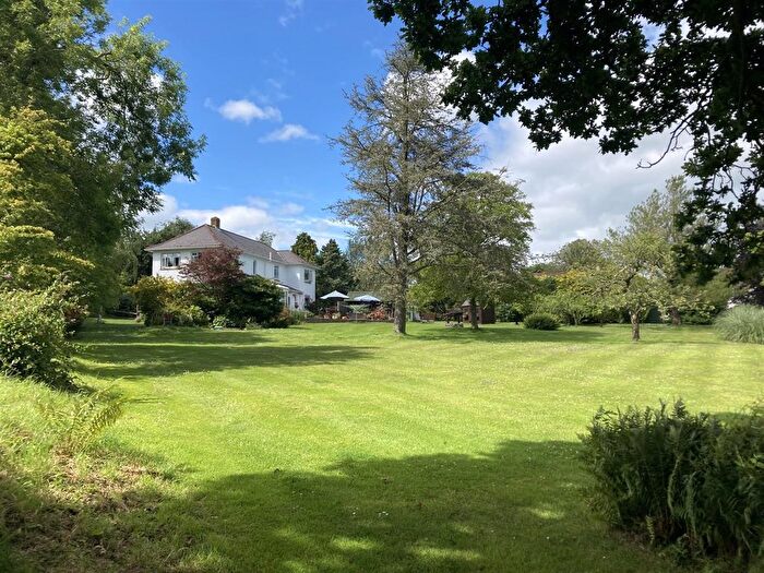 4 Bedroom Detached House For Sale In Broom Lane, Tytherleigh, Axminster, EX13