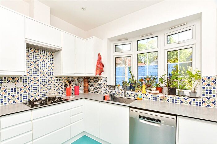 3 Bedroom Detached House For Sale In Dovers Green Road, Reigate, Surrey, RH2