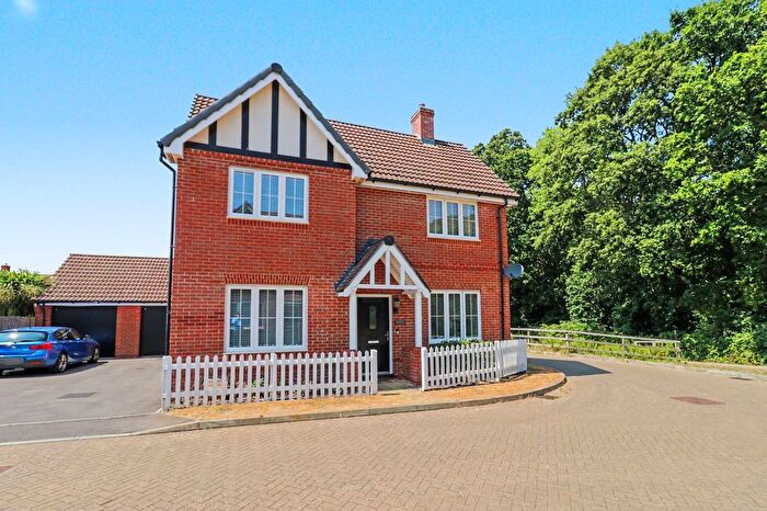 4 Bedroom Detached House For Sale In Chiltern Crescent, Fair Oak, SO50