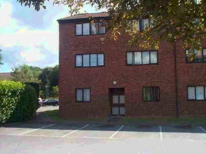1 Bedroom Apartment To Rent In Middlefield, Hatfield, AL10