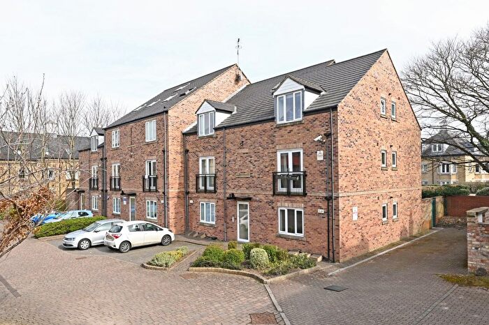 2 Bedroom Flat To Rent In Manor Court, Lawrence Street, York, YO10
