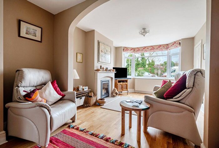 3 Bedroom Semi-Detached House For Sale In Whitecross, Abingdon, Oxfordshire, OX13