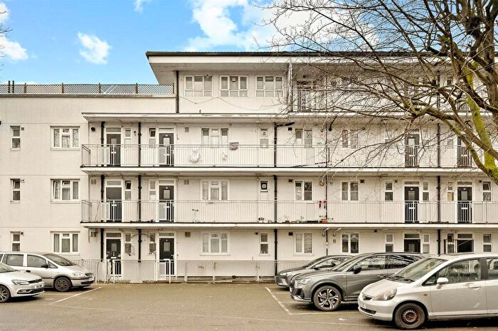 3 Bedroom Flat For Sale In Ajax House, Old Bethnal Green Road, London, E2