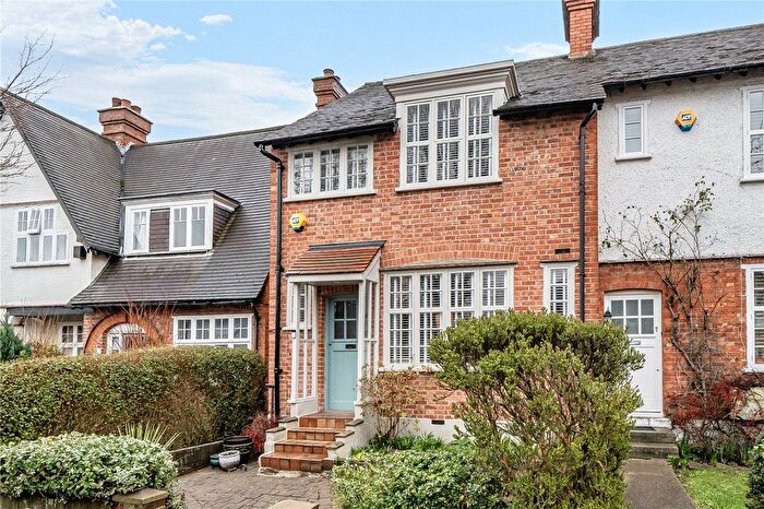 3 Bedroom End Terrace House For Sale In Neville Road, Ealing, W5