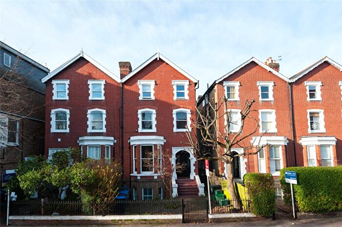 1 Bedroom Flat For Sale In Ridgway, Wimbledon Village, London, SW19