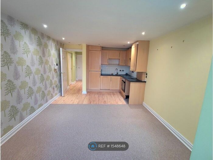2 Bedroom Flat To Rent In Maberley View, Wavertree, Liverpool, L15