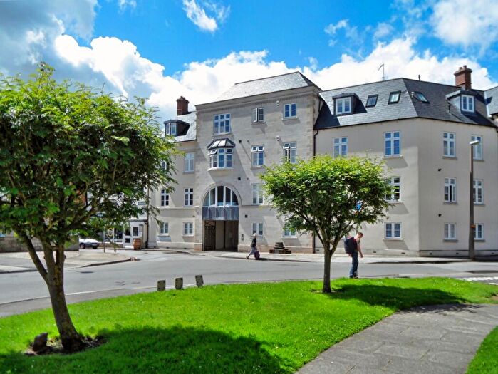 2 Bedroom Flat To Rent In West Way, Cirencester, GL7