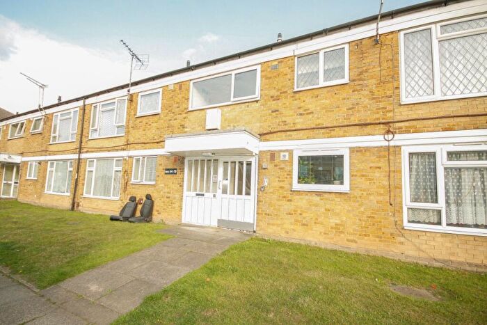 1 Bedroom Flat To Rent In Murston, Sittingbourne, Kent, ME10