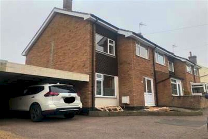 3 Bedroom House To Rent In Greenway Close, NR28