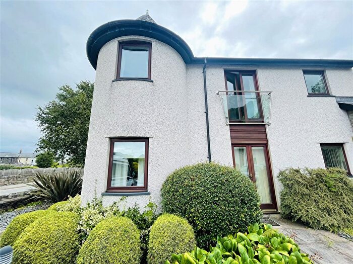 2 Bedroom Property For Sale In Penamser Road, Porthmadog, Gwynedd, LL49