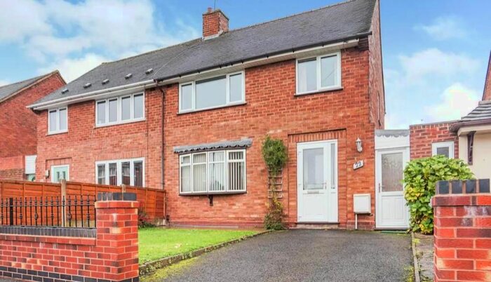3 Bedroom Semi-Detached House To Rent In Acorn Rad, Wolverhampton, WV11