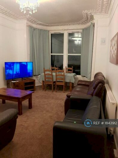 2 Bedroom Flat To Rent In Albert Quadrant, Weston-Super-Mare, BS23