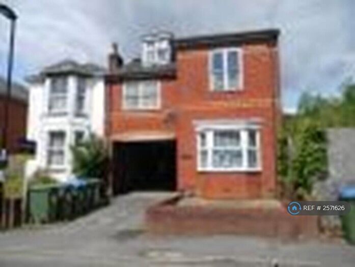 1 Bedroom Flat To Rent In Osborne Court, Southampton, SO17