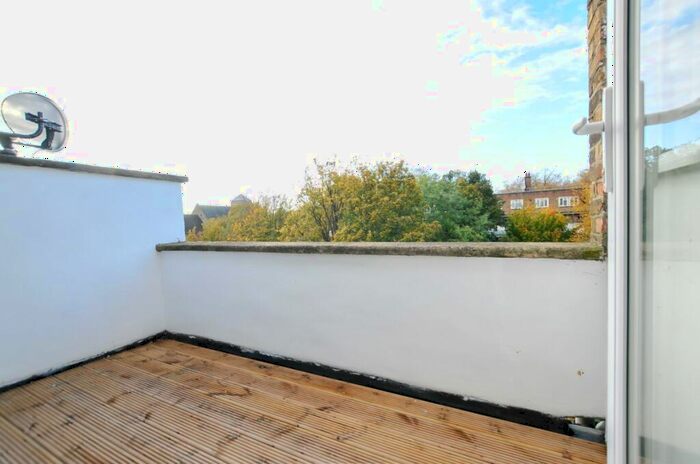 3 Bedroom Flat To Rent In Petherton Road, Highbury, N5