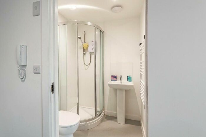 Studio To Rent In Banglo House, Lower Bristol Road, BA2