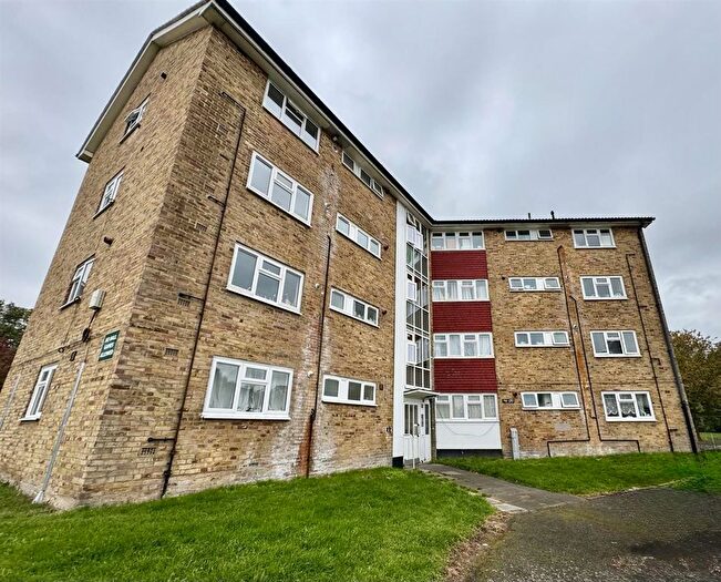 2 Bedroom Flat To Rent In Laurel Crescent, Croydon, CR0