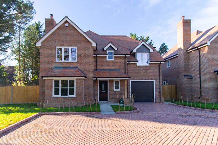 5 Bedroom Detached House To Rent In Holt Lane, North Warnborough, RG29