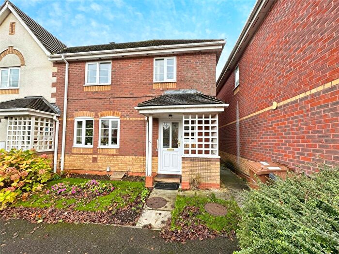3 Bedroom End Of Terrace House For Sale In Watson Acre, Andover, Hampshire, SP10