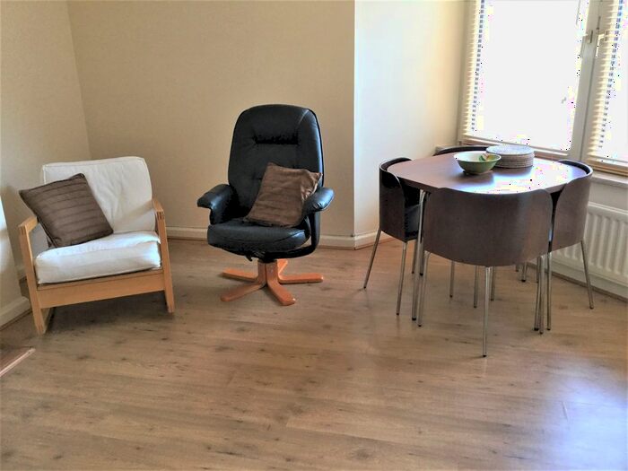 1 Bedroom Flat To Rent In Pleasance, Edinburgh, EH8