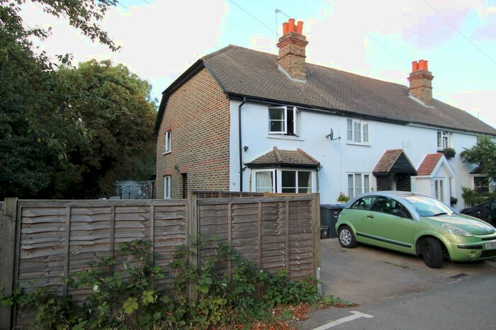 2 Bedroom Cottage To Rent In Almshouse Lane, Chessington, KT9