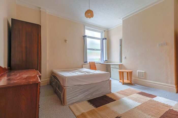 2 Bedroom House Of Multiple Occupation To Rent In Park Road, Peterborough, PE1