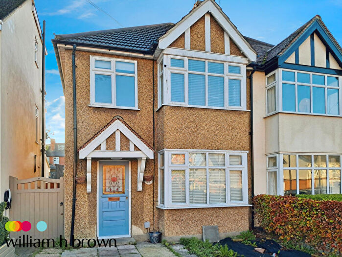 3 Bedroom House To Rent In Robin Hood Road, Brentwood, CM15