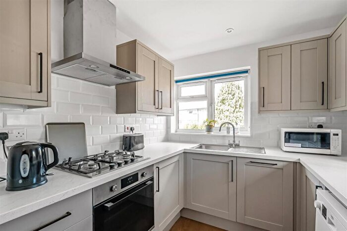 2 Bedroom Maisonette For Sale In Master Close, Oxted, RH8
