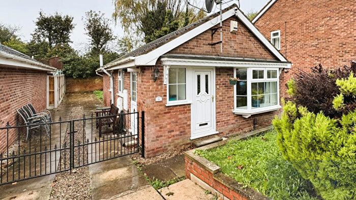 2 Bedroom Detached Bungalow For Sale In Abbeydale Vale, Kirkstall, Leeds, West Yorkshire, LS5