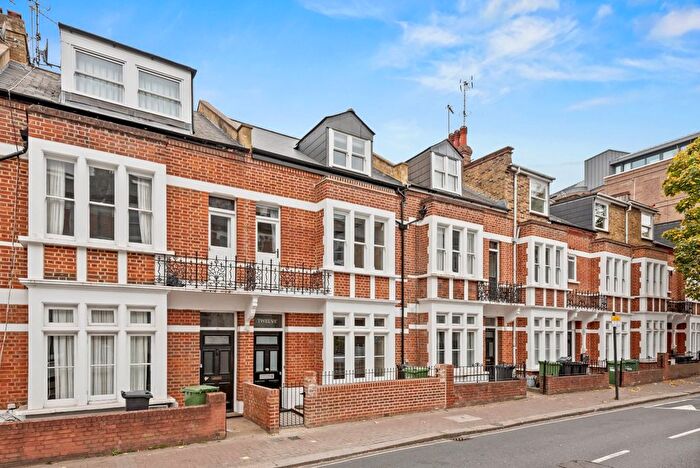 6 Bedroom Terraced House To Rent In Munster Road, Parsons Green, SW6