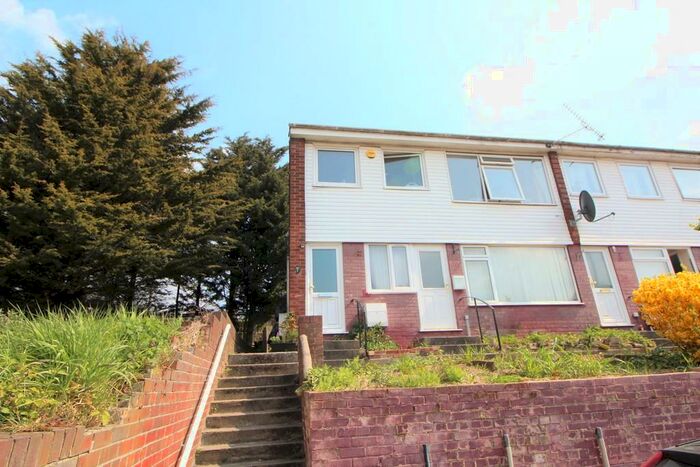 2 Bedroom Maisonette To Rent In Greenhythe Court, Colchester, CO1