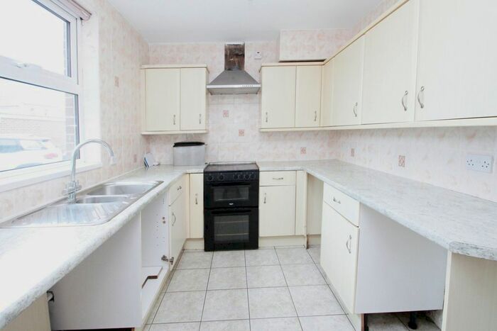 2 Bedroom Flat To Rent In Brighton Road, Lancing, BN15