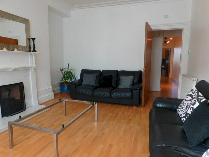 2 Bedroom Flat To Rent In Union Grove, Holburn, Aberdeen, AB10