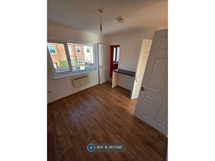 1 Bedroom Flat To Rent In Liversidge Road, Birkenhead, CH42
