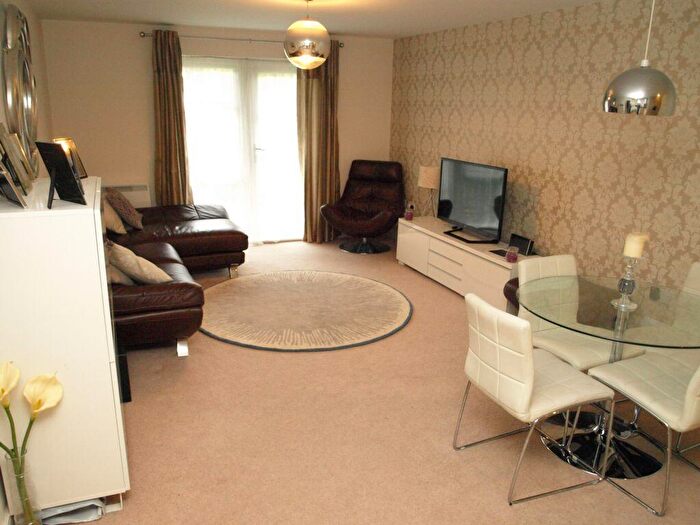 2 Bedroom Apartment To Rent In Wallis Square, Farnborough, GU14