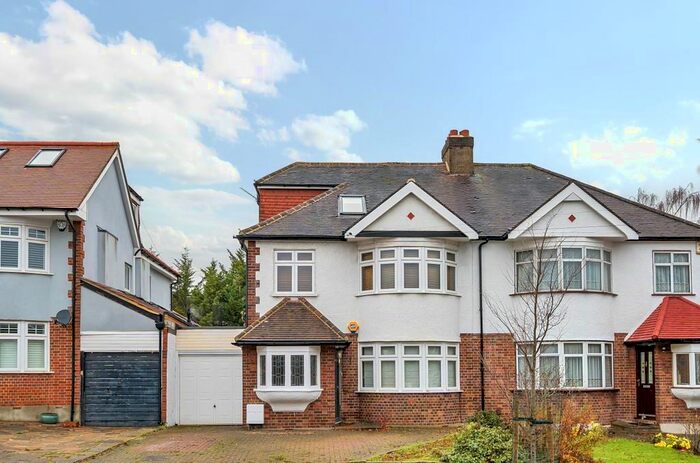 5 Bedroom Semi-Detached House To Rent In Longland Drive, London, N20