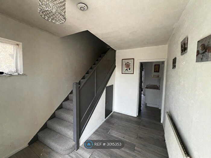 3 Bedroom Semi-Detached House To Rent In Peacock Avenue, Feltham, TW14