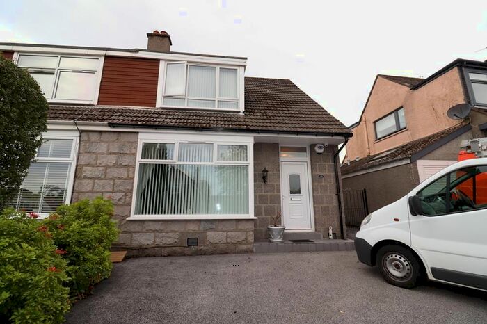 3 Bedroom Semi-Detached House To Rent In Craigiebuckler Place, Aberdeen, AB15