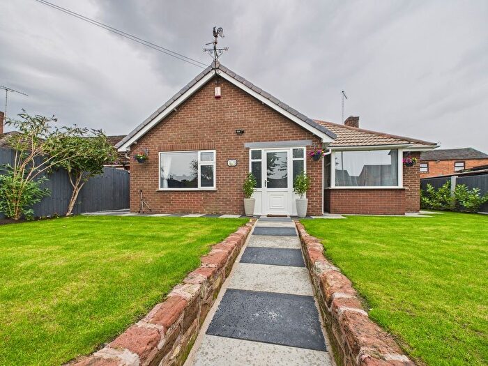 3 Bedroom Detached Bungalow For Sale In Shrewsbury Road, Market Drayton, Shropshire, TF9